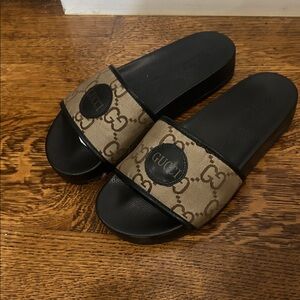 Gucci Black and Tan Logo Slide Sandals